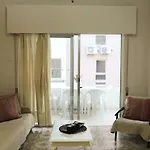 Maria Court 2, 32 شقة