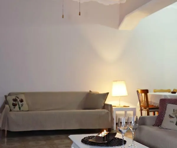 Maria Court 2, 32 Λάρνακα